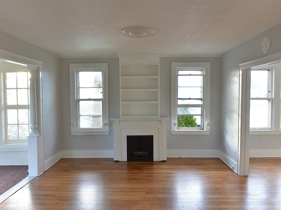 1st image of 137 E Chesterfield Ave