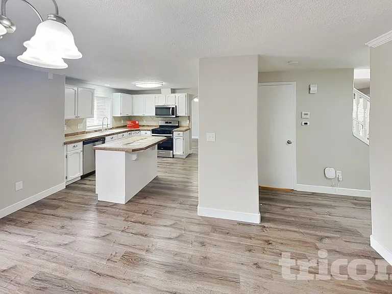 3402 NE 165th Ave — Photo 5