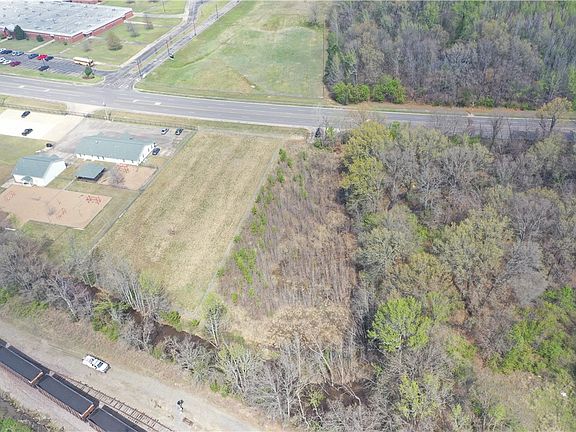 3rd image of LOT 1 W Parkway Dr
