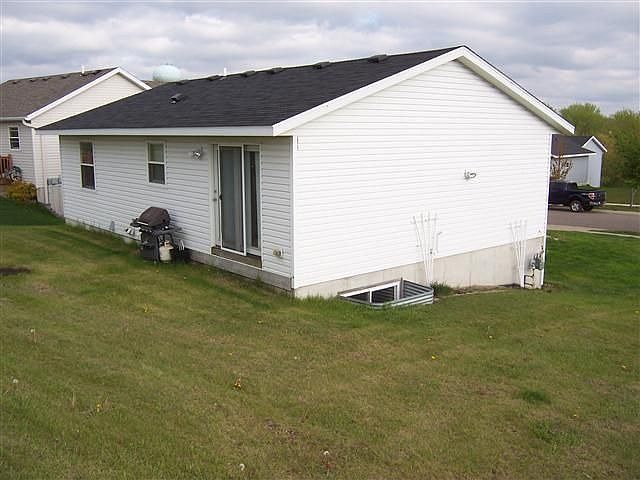 2nd image of 3009 Rose Heights Dr SE
