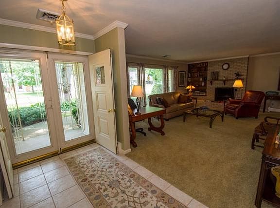 2nd image of 61570 Greentree Dr
