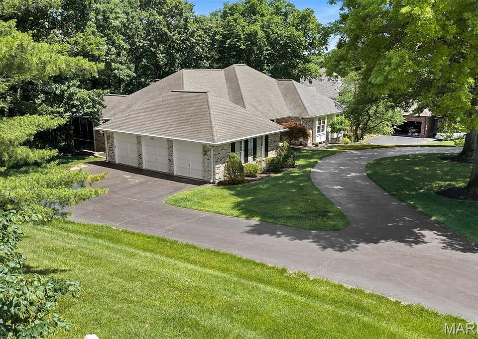 9802 Eagle Hill Ln, Saint Louis, MO 63127 | Zillow