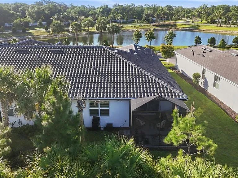 25029 Pearl Lake Cir — Photo 44