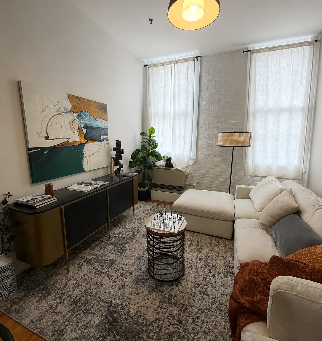 112 Lincoln Avenue — Photo 2