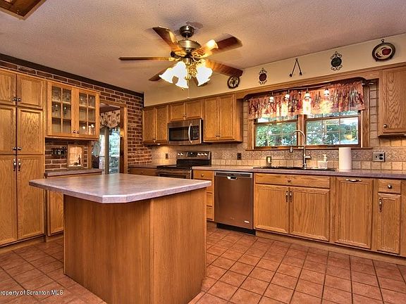 5th image of 106 Templeton Dr