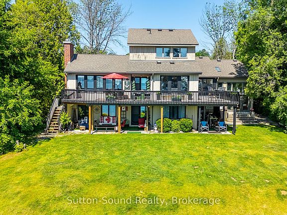 3rd image of 427 Balmy Beach Rd