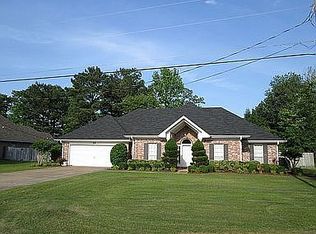 55 Hazelnut Cir, Columbus, MS 39705