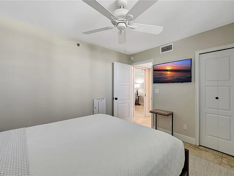 5550 Heron Point Dr #703 — Photo 20