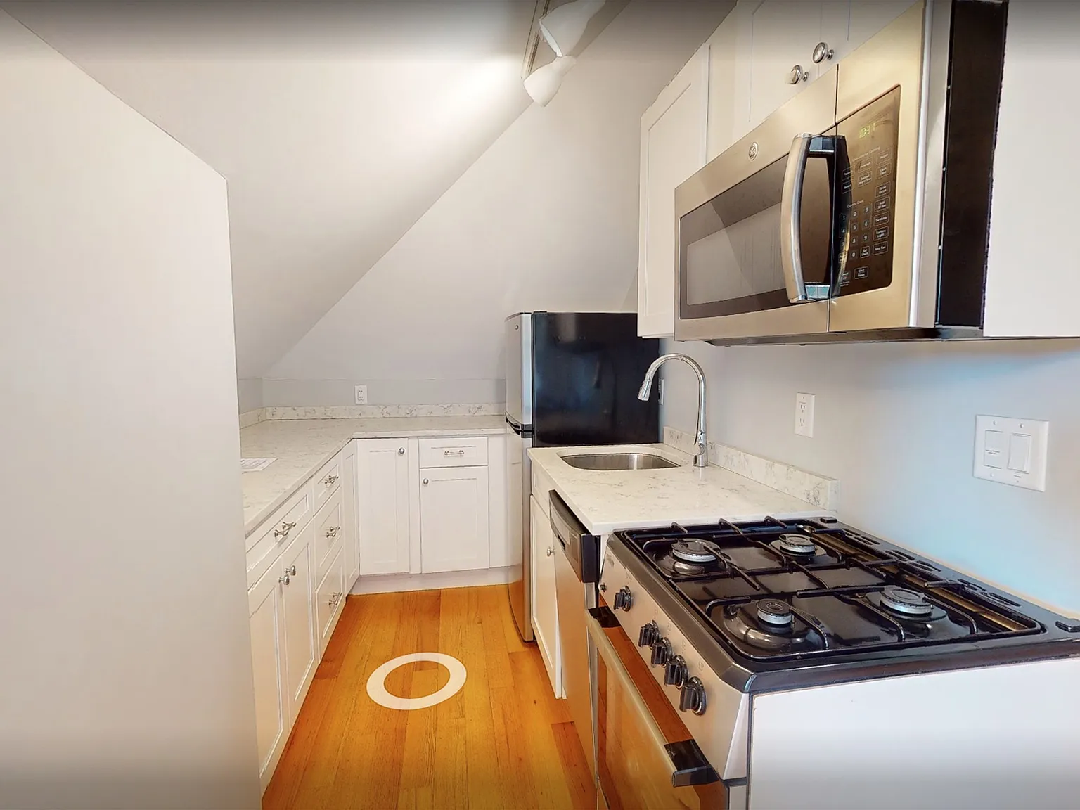 Studio, 535 sqft, $2,195 — Photo 3