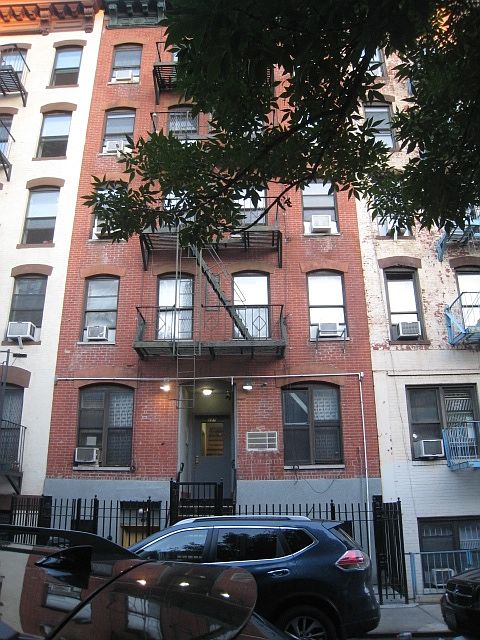 1st image of 168 Norfolk St APT 13