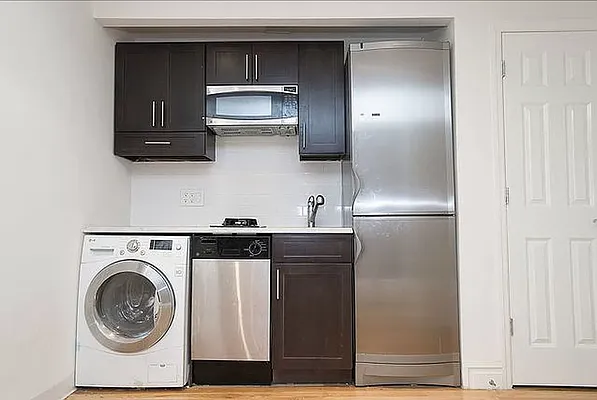 Rented by REAL New York | media 9