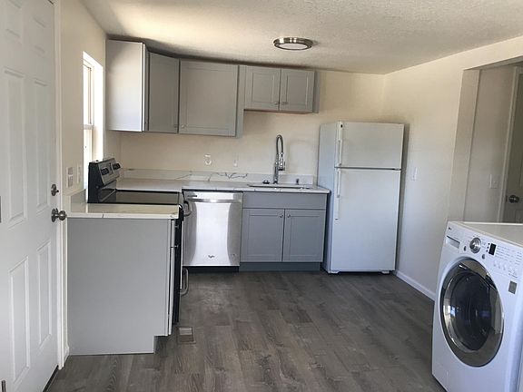 3rd image of 2947 W 2nd Ave