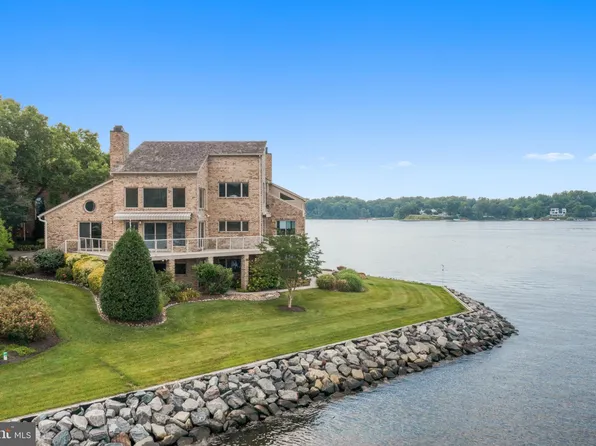 730 S River Landing Rd, Edgewater, MD 21037