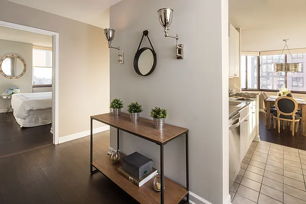 Rented by Chelsea Associates LLC | media 11