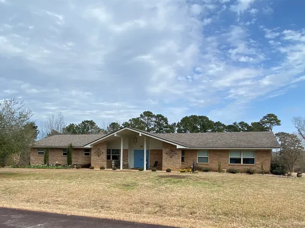 1110 N 10th St, Nashville, AR 71852