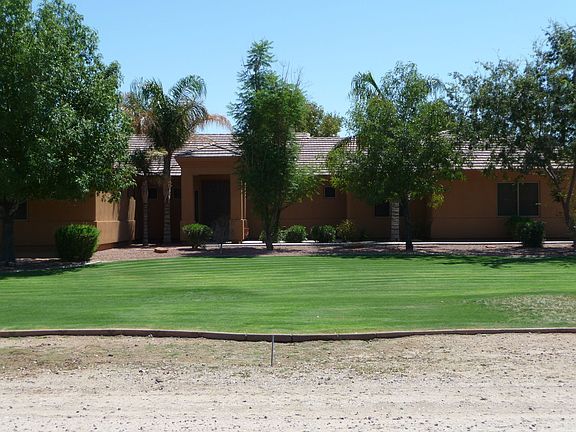 Front yard pricture
