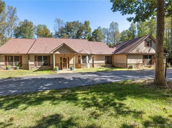 2429 Gammons Creek Dr, Maidens, VA 23102