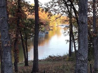 89 NW Lakeside Dr, La Cygne, KS 66040