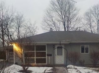 905 Lincoln St, Harvard, IL 60033