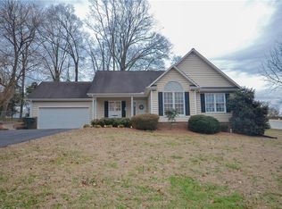 240 Farrell St, Eden, NC 27288