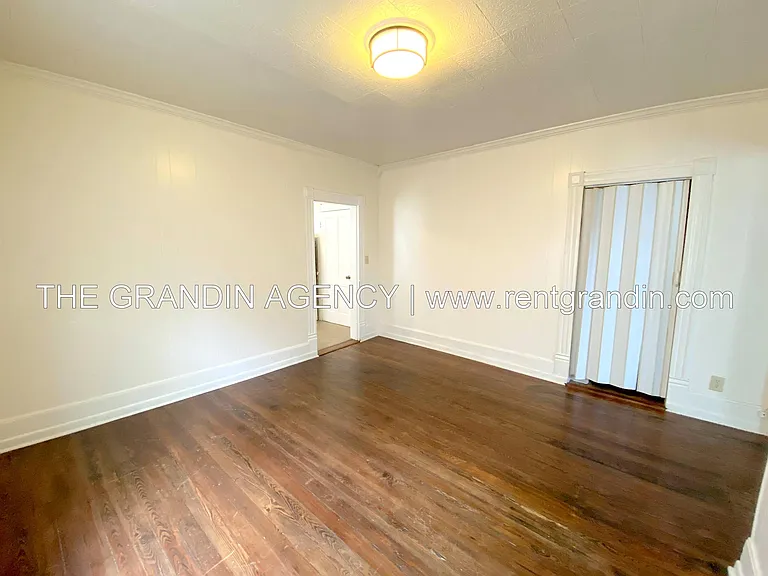 909 13th St SE — Photo 13