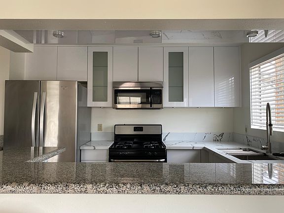5th image of 1216 S Sherbourne Dr APT 103