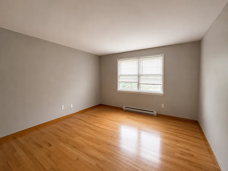 148 Bradford Ave #7 — Photo 5