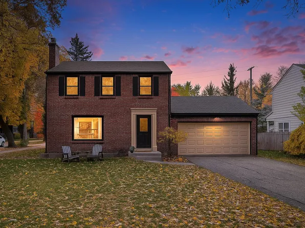 2324 Estelle Dr SE, East Grand Rapids, MI 49506