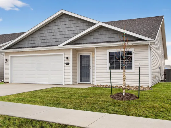 2302 Legacy Dr, Norwalk, IA 50211