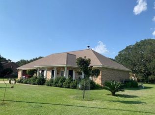762 Sunset Trl, Angleton, TX 77515