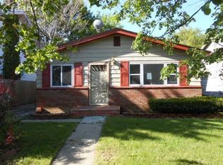 3017 Mackin Rd, Flint, MI 48504