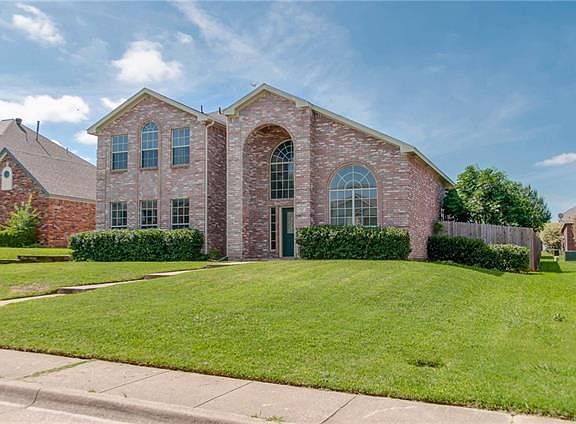 3rd image of 712 Sycamore Dr
