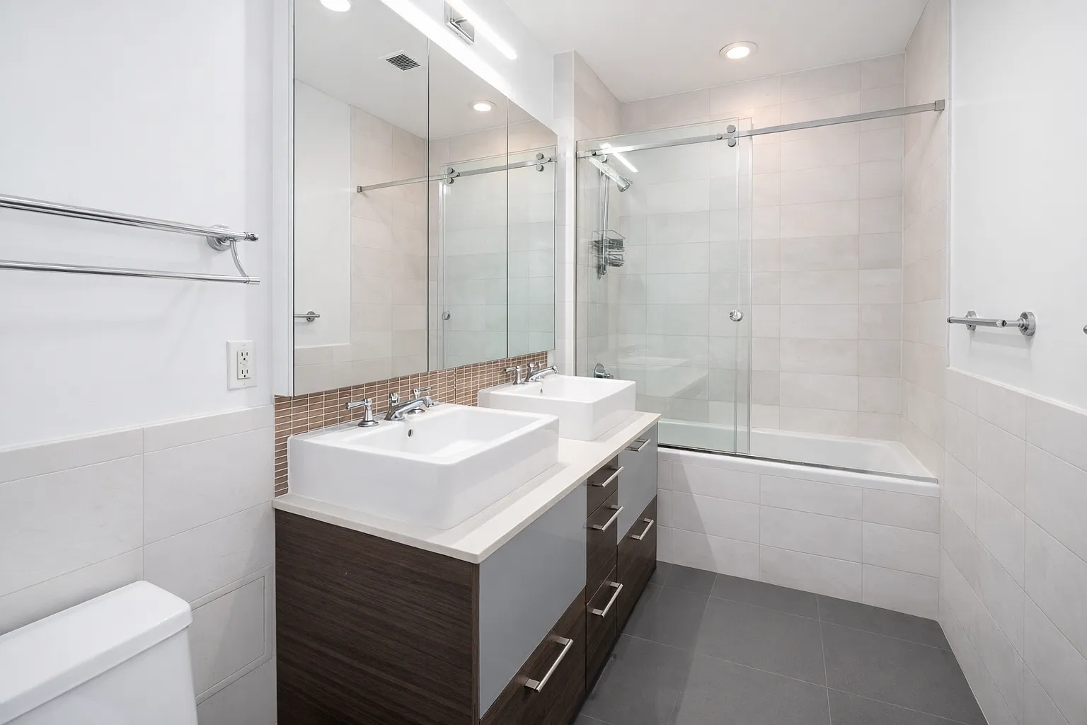 125 West 22nd Street — Photo 3