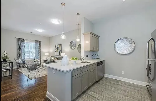 743 Park Ave #301 Photo 1