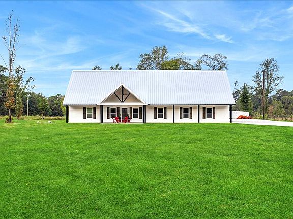 2nd image of 2032 Pahal Rd