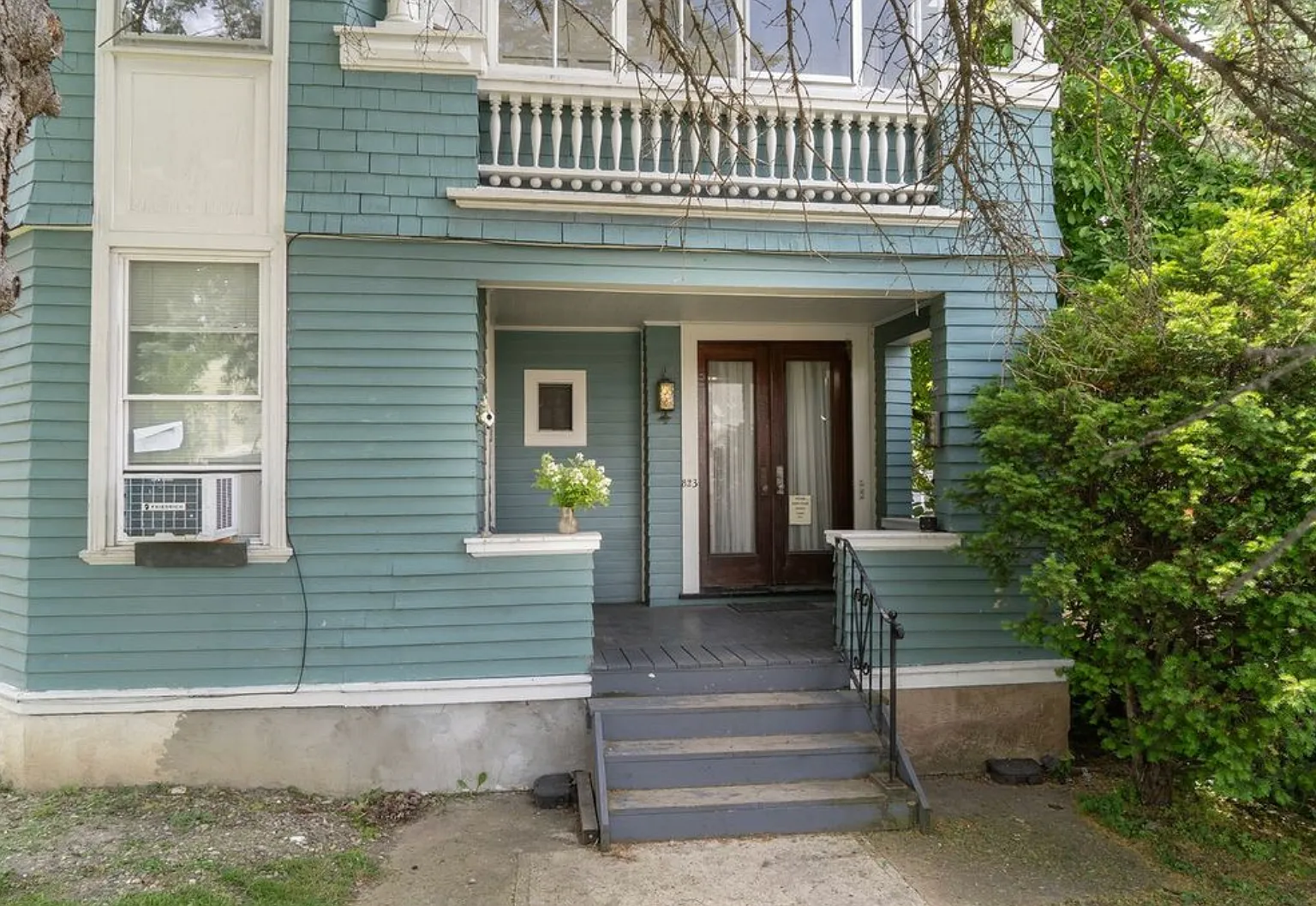 2 bed, 800 sqft, $1,800 — Photo 1