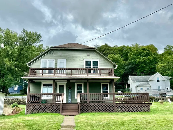 306 Maple St, Blanchardville, WI 53516