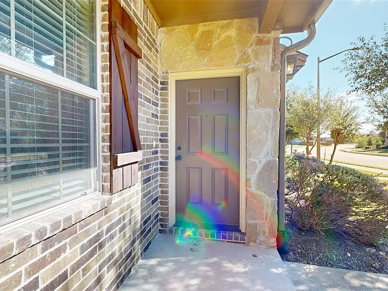 3007 Towers Pkwy — Photo 31
