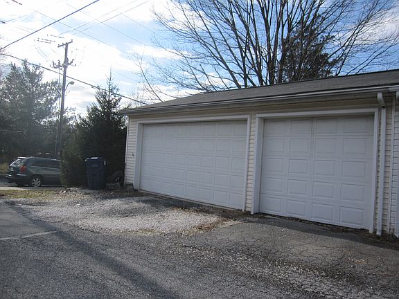 3 car garage