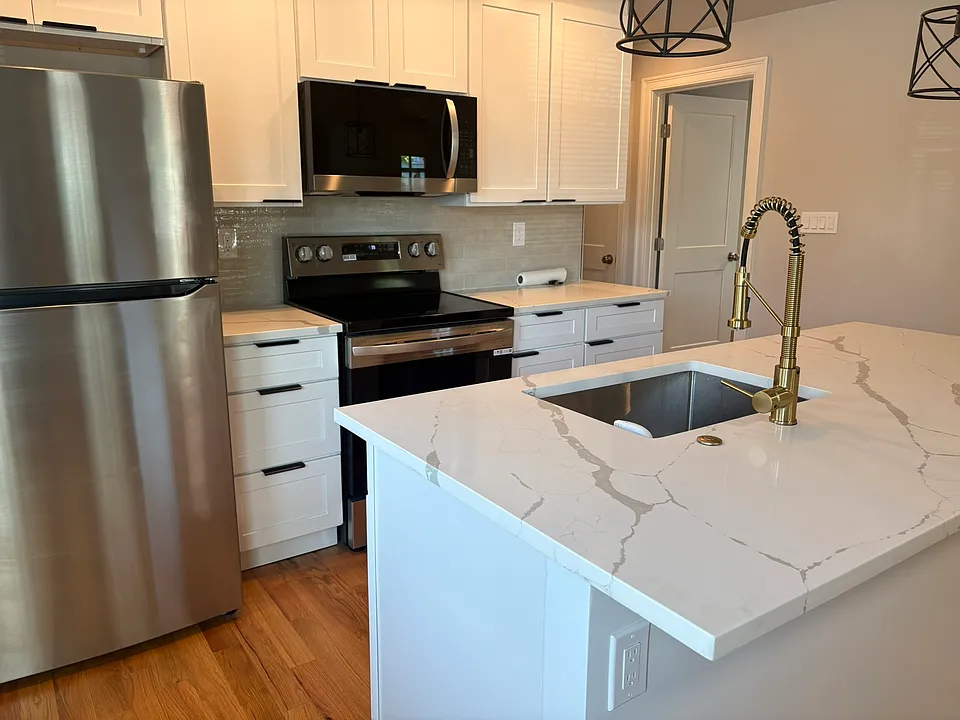 256 Salem St #1
