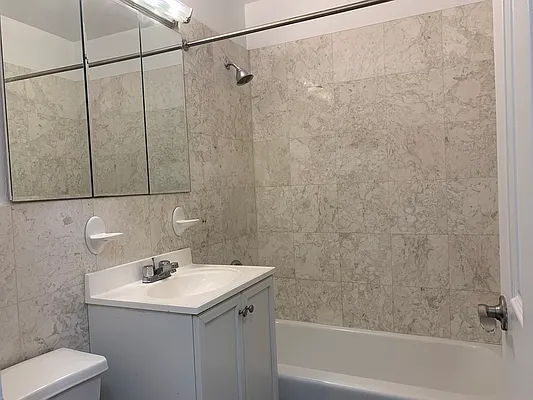 Rented by Stonehenge NYC LLC | media 22