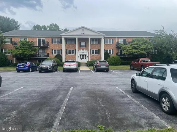 2109 Cedar Run Dr APT 104, Camp Hill, PA 17011