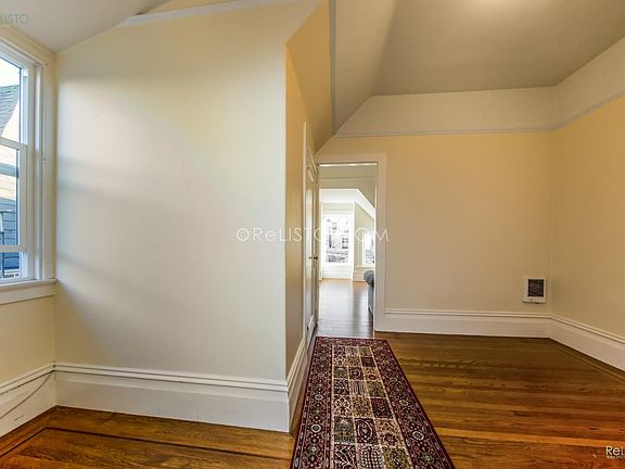 5th image of 1438 Page St APT 6