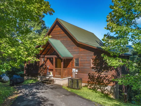 4118 Dollys Dr, Sevierville, TN 37876