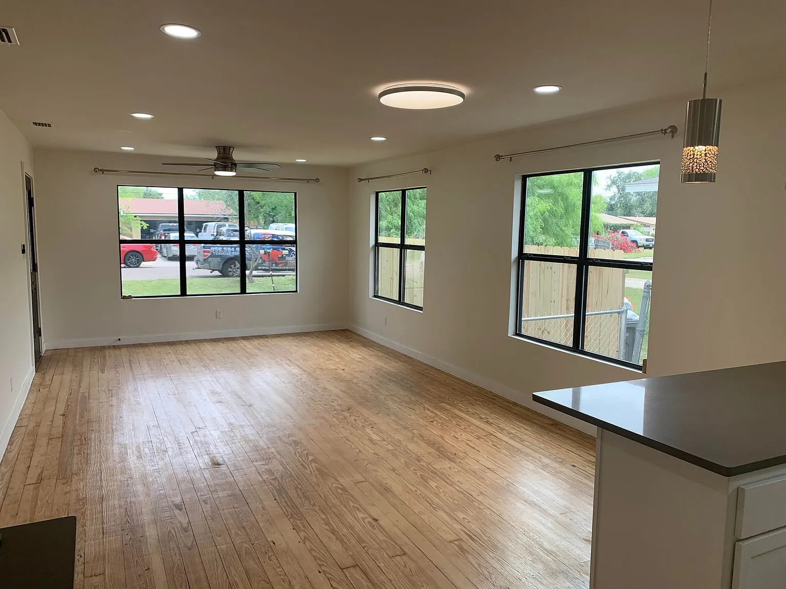 2 bed, 899 sqft, $1,150 — Photo 3