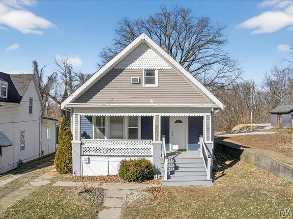 221 Lebanon Ave, Belleville, IL 62220