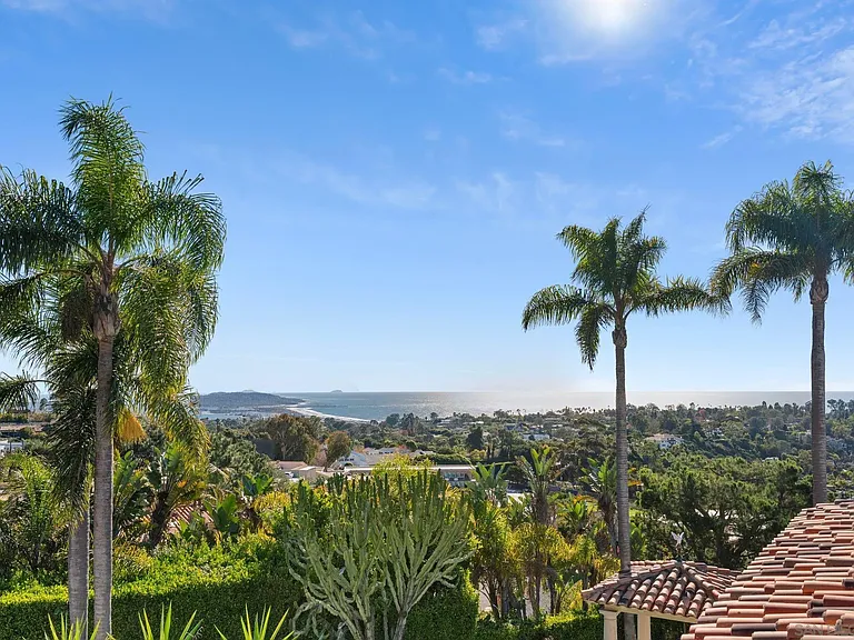 6692 La Jolla Scenic Dr S — Photo 45