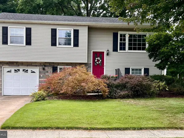9 Pasadena Dr, Hamilton, NJ 08619