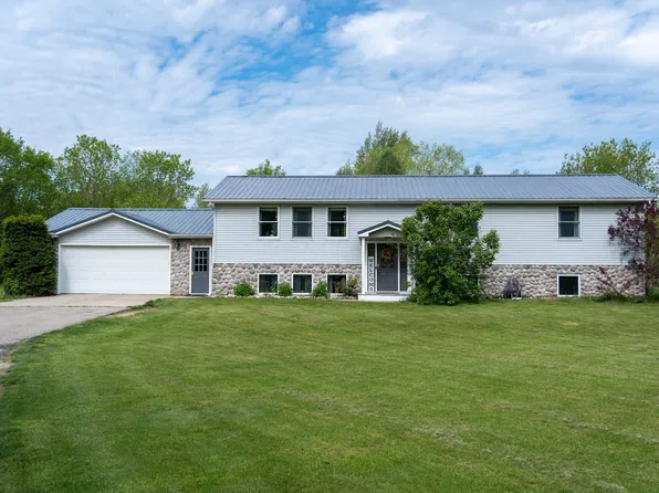 6614 S Crawford Rd, Mount Pleasant, MI 48858