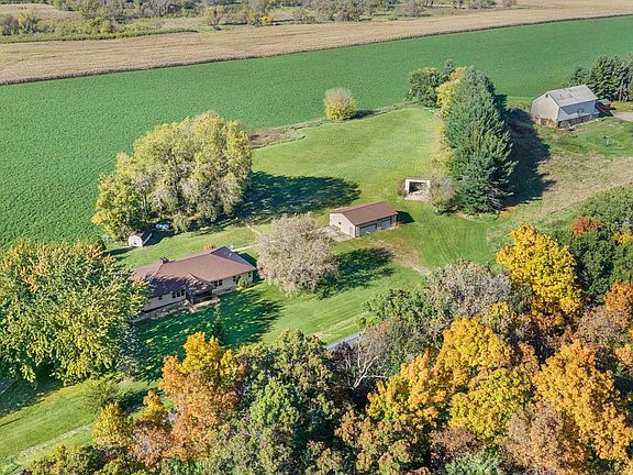 3rd image of 1642 Greenway Rd
